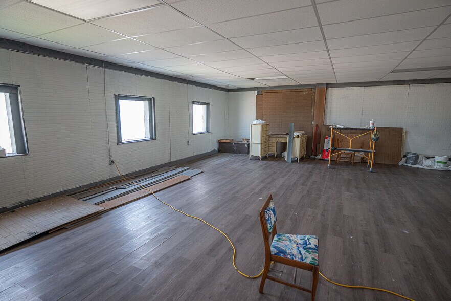 More Photos Of 401 E Broadway St, Muskogee Lodge Meeting Hall For Sale