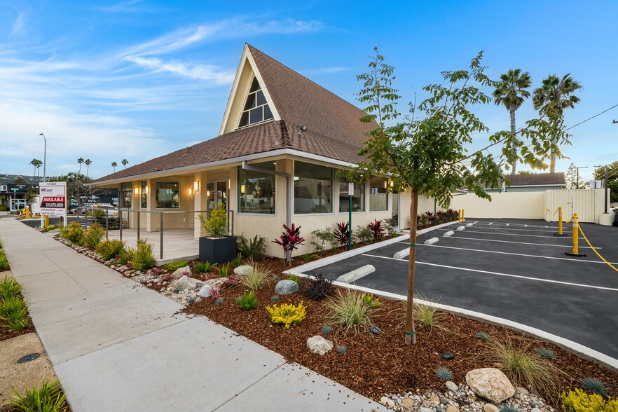 More Photos Of 1109 S Pacific Coast Hwy, Redondo Beach Restaurant For Lease