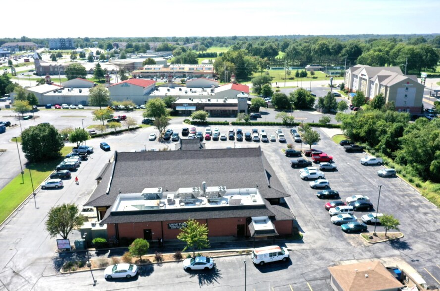More Photos Of 4117 S National Ave, Springfield Restaurant For Sale