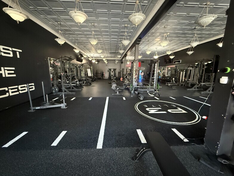 More Photos Of 210 N Harbor Blvd, Fullerton Storefront Retail Office For Lease