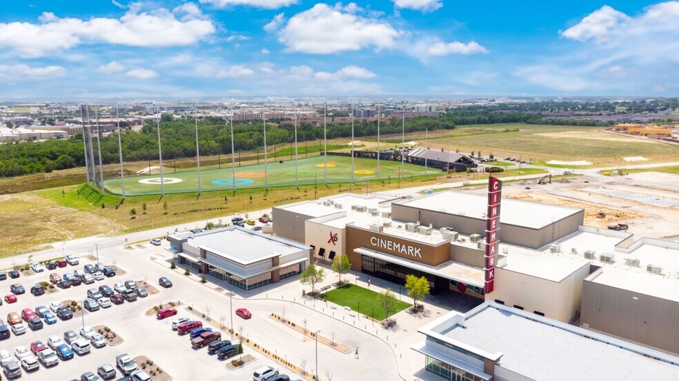 More Photos Of NWQ of I-35 S. and W. Loop 340/Highway 6, Waco Land For Sale