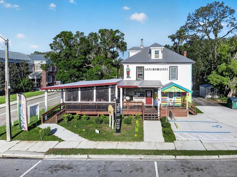 More Photos Of 125 N Main St, Hastings Restaurant For Sale