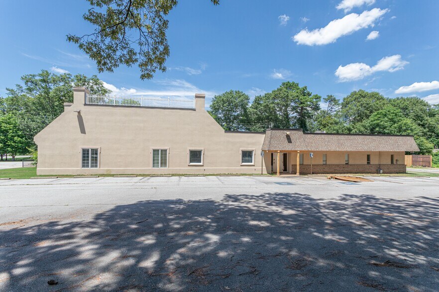 More Photos Of 675 N Jeff Davis Dr, Fayetteville Bank For Sale