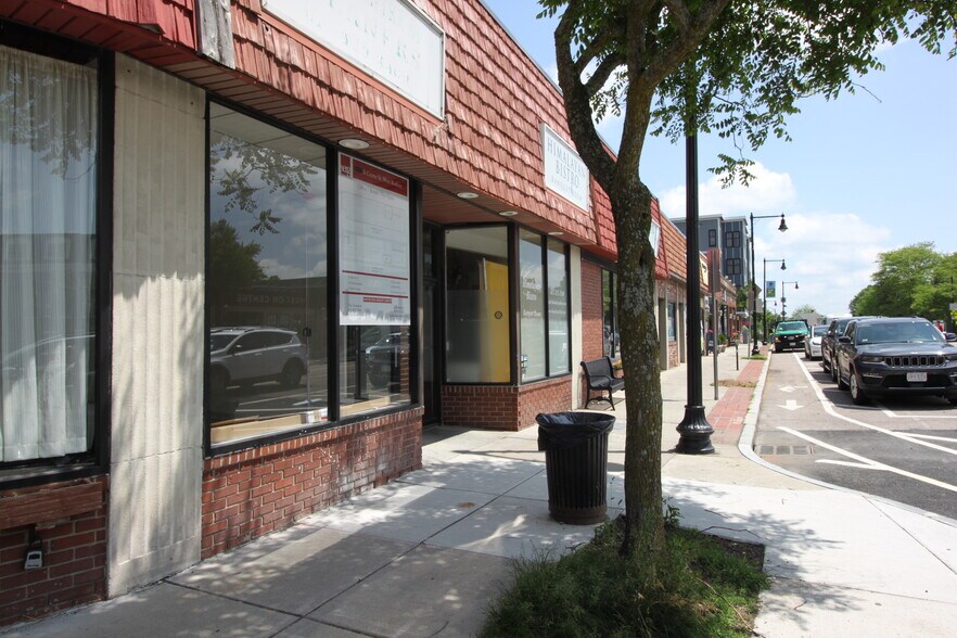 More Photos Of 1737A Centre St, West Roxbury Storefront Retail Office For Lease