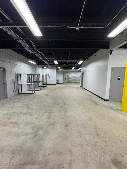 More Photos Of 1921 Pembroke Rd, Hollywood Warehouse For Lease