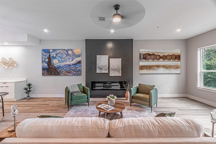 More Photos Of 2376 Longhorn St, Dallas Apartments For Sale