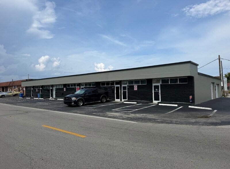 Primary Photo Of 4310-4326 NE 5th Ave, Oakland Park Warehouse For Lease