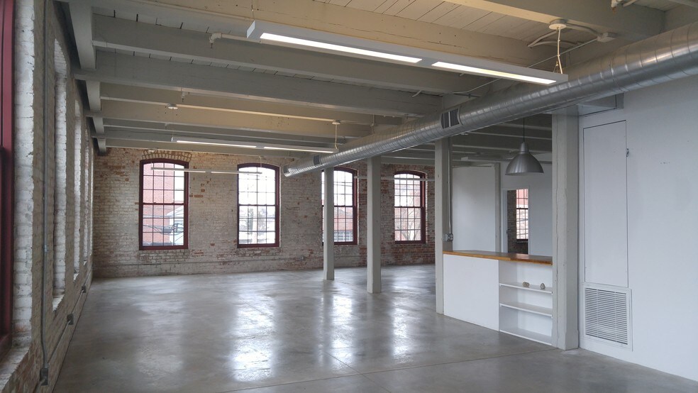 More Photos Of 161 Exchange St, Pawtucket Office For Lease