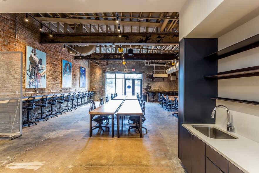 More Photos Of 500 E Davie St, Raleigh Restaurant For Lease