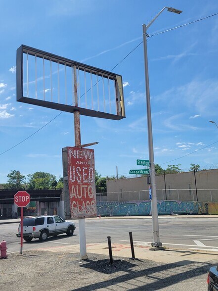 More Photos Of 5100-5110 Grand River Ave, Detroit Industrial For Sale