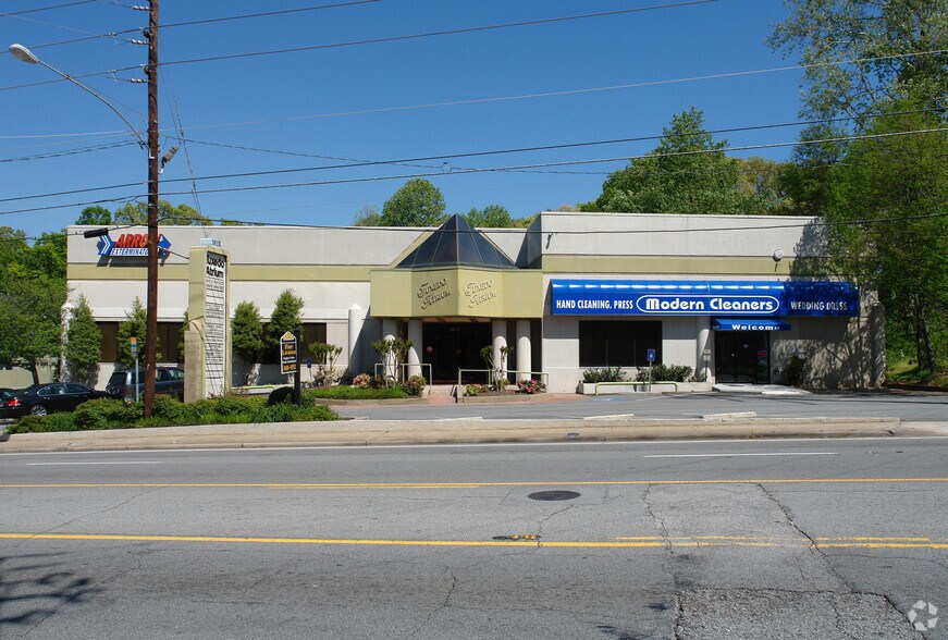 More Photos Of 3833 Roswell Rd NE, Atlanta Office For Lease