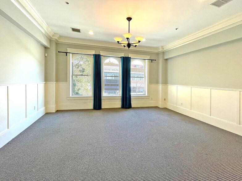 More Photos Of 2014 Shattuck Ave, Berkeley Office For Lease