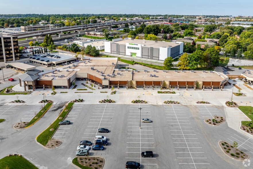 More Photos Of 606-780 N 114th St, Omaha Unknown For Lease