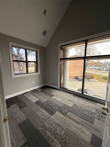 More Photos Of 1314 W Chester Pike, West Chester Office For Lease