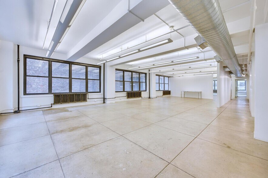 More Photos Of 230 W 39th St, New York Office For Lease