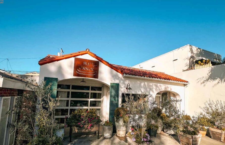 Primary Photo Of 323 Marine Ave, Newport Beach General Retail For Lease