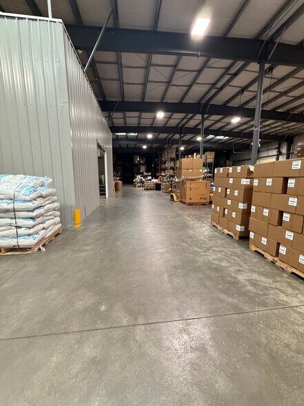 More Photos Of 4255 Research Pky, Clarence Warehouse For Sale