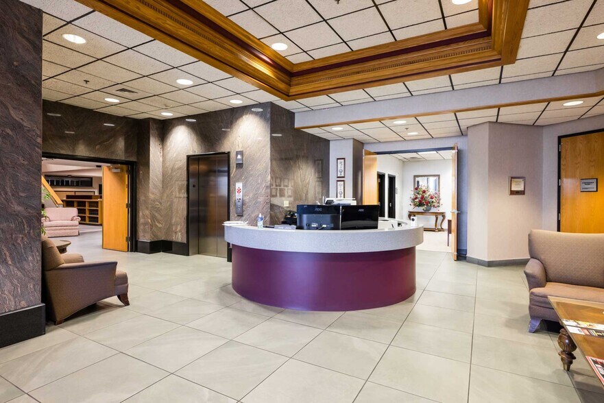 More Photos Of 1100 E Bridger Ave, Las Vegas Office For Lease