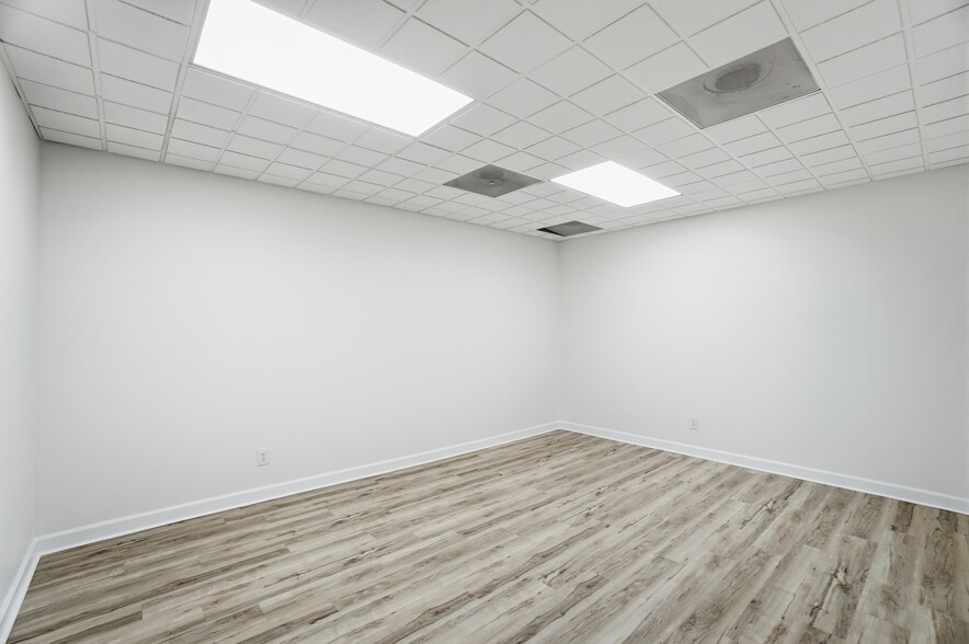 More Photos Of 1550 Magnolia Dr, Cincinnati Warehouse For Lease
