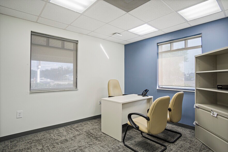 More Photos Of 1201 N Parrott Ave, Okeechobee Medical For Sale