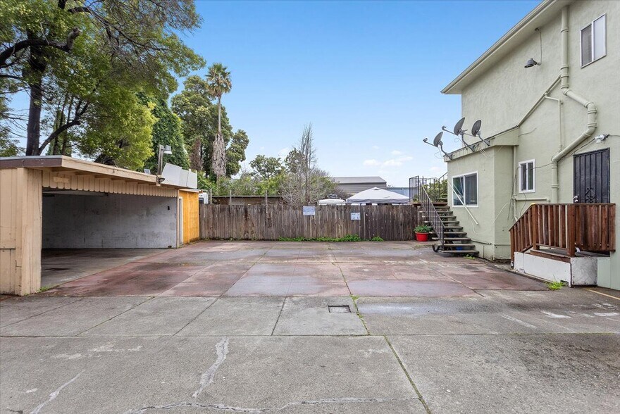 More Photos Of 1430-1436 45th Ave, Oakland Apartments For Sale