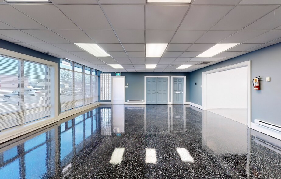 More Photos Of 11 Millwick Dr, Toronto Manufacturing For Lease
