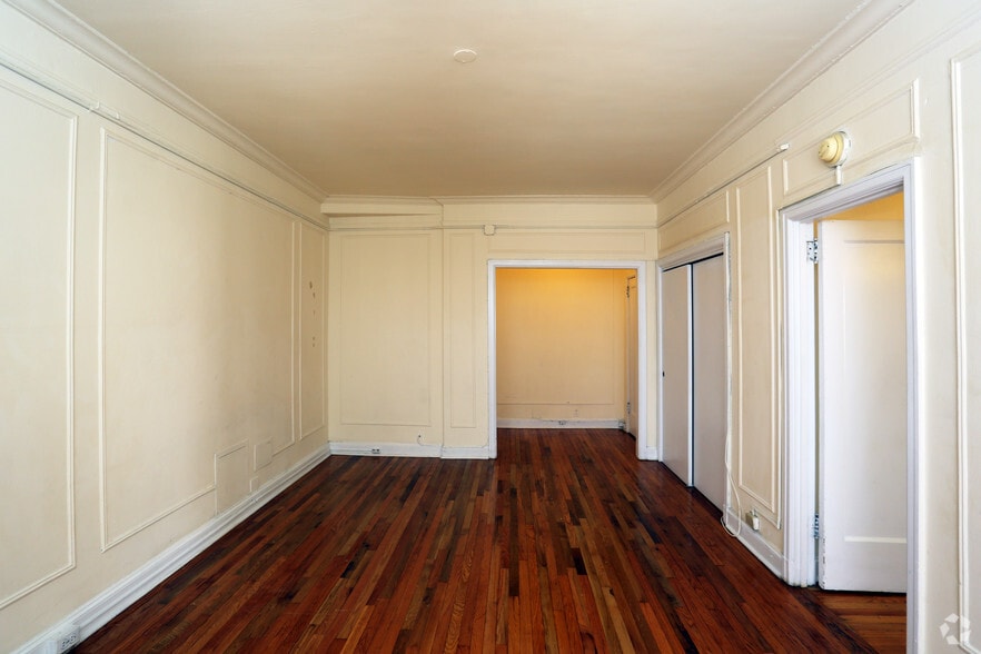 More Photos Of 135 S 20th St, Philadelphia Apartments For Lease