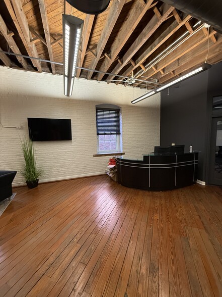 More Photos Of 415 N Prince St, Lancaster Office For Sale