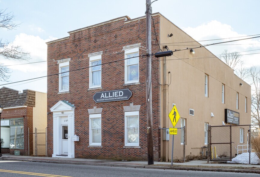 More Photos Of 146 Railroad Ave, Sayville Office For Lease