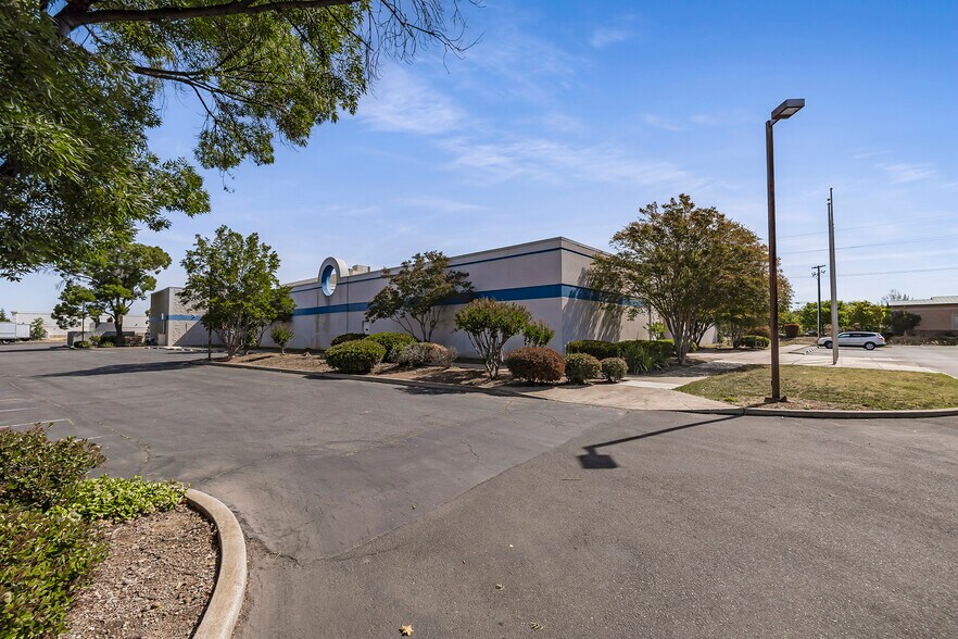 More Photos Of 400 E Park Ave, Chico Office For Sale