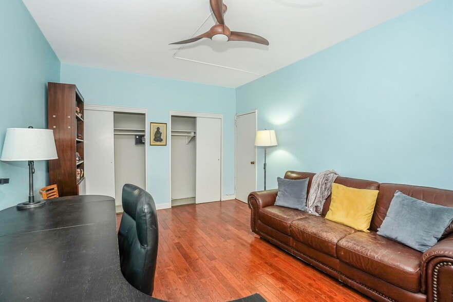 More Photos Of 11050 71st Rd, Forest Hills Apartments For Sale