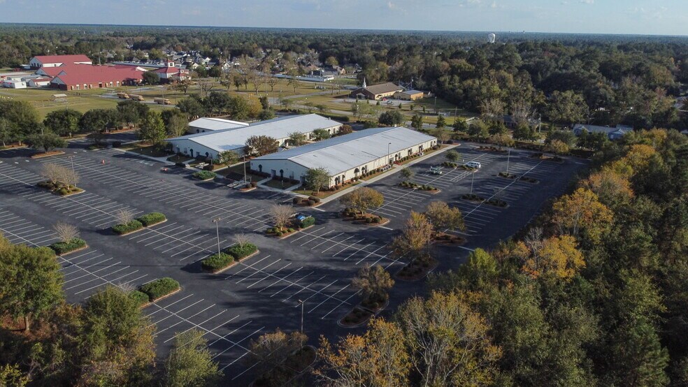 More Photos Of 4201 N Forrest St, Valdosta Schools For Lease