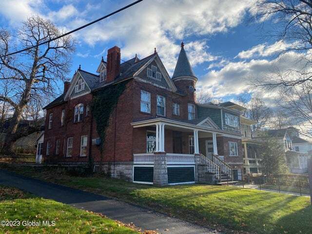 More Photos Of 123 Guy Park Ave, Amsterdam Office For Sale