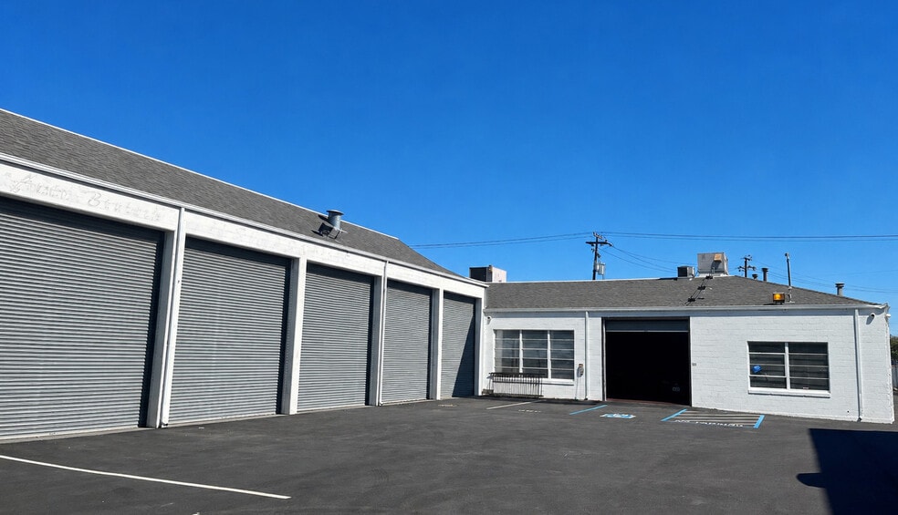 Primary Photo Of 501-515 23rd Ave, Oakland Service For Lease