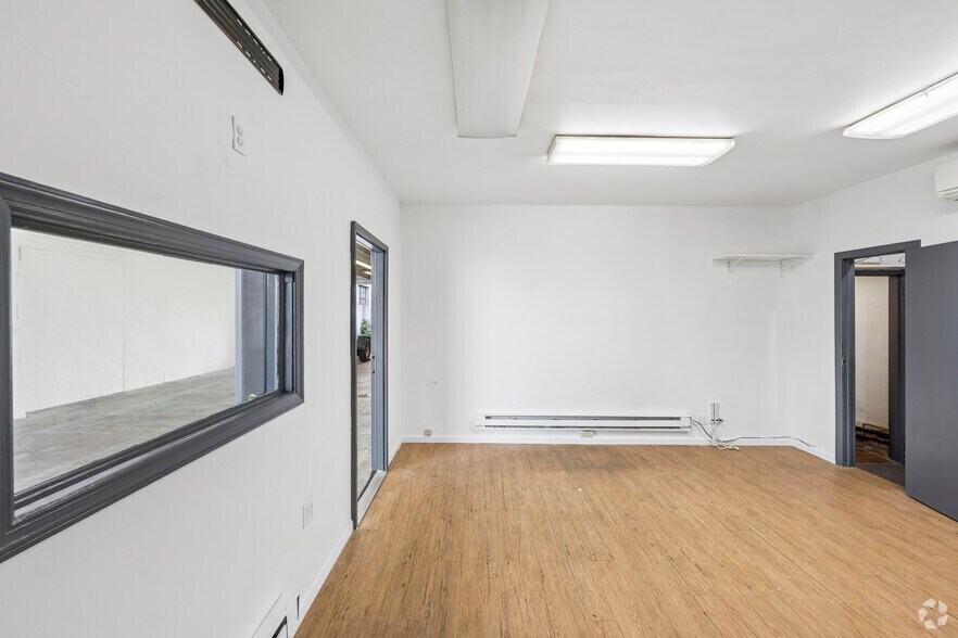 More Photos Of 18-17 130th St, College Point Warehouse For Lease