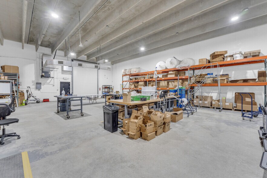 More Photos Of 501-513 Old Griffin Rd, Dania Warehouse For Sale