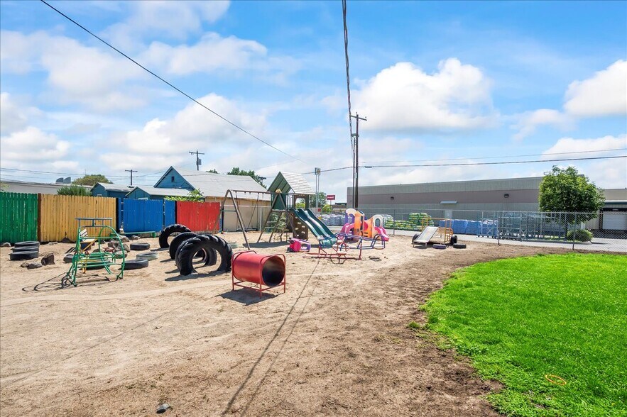 More Photos Of 522 N 9th Ave, Caldwell Daycare Center For Sale