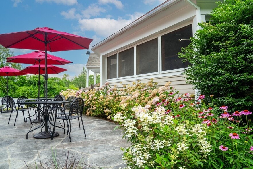More Photos Of 1568 Depot St, Manchester Center Restaurant For Sale