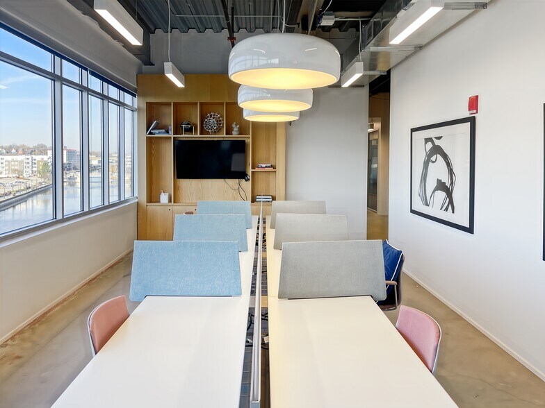 More Photos Of 1433 N Water St, Milwaukee Coworking Space