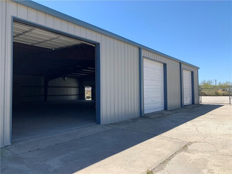 More Photos Of 501 Hereford Rd, Corpus Christi Manufacturing For Sale