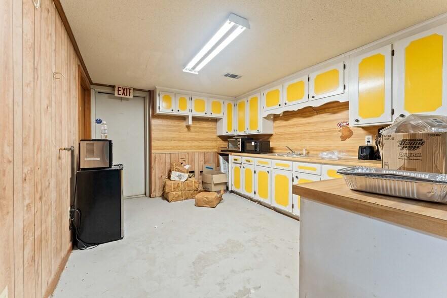 More Photos Of 13402 Old Baton Rouge Hwy, Hammond Light Distribution For Sale