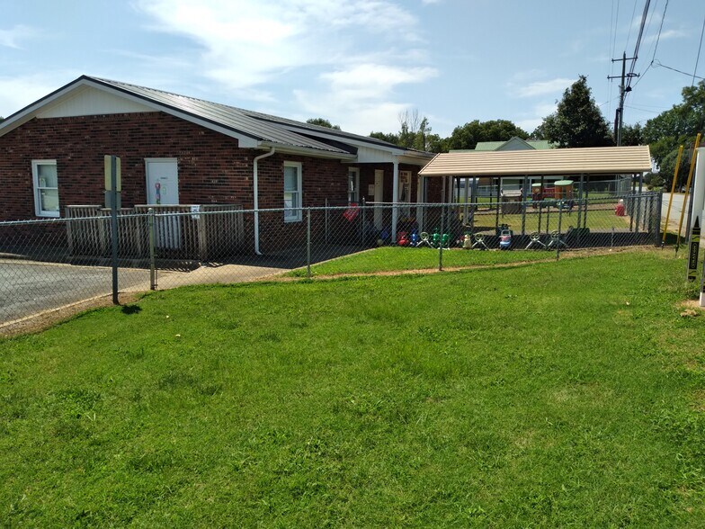 More Photos Of 143 Henrietta St, Ellenboro Schools For Sale