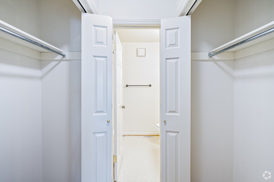 More Photos Of 2820 Hydraulic Rd, Charlottesville Apartments For Lease