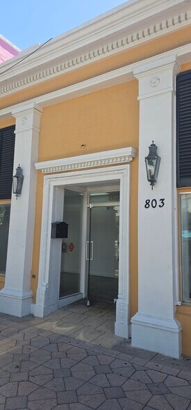 More Photos Of 803 Lake Ave, Lake Worth Storefront For Sale
