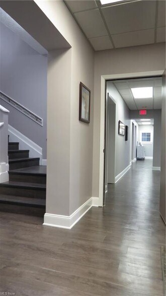 More Photos Of 15000 Madison Ave, Lakewood Office Residential For Lease