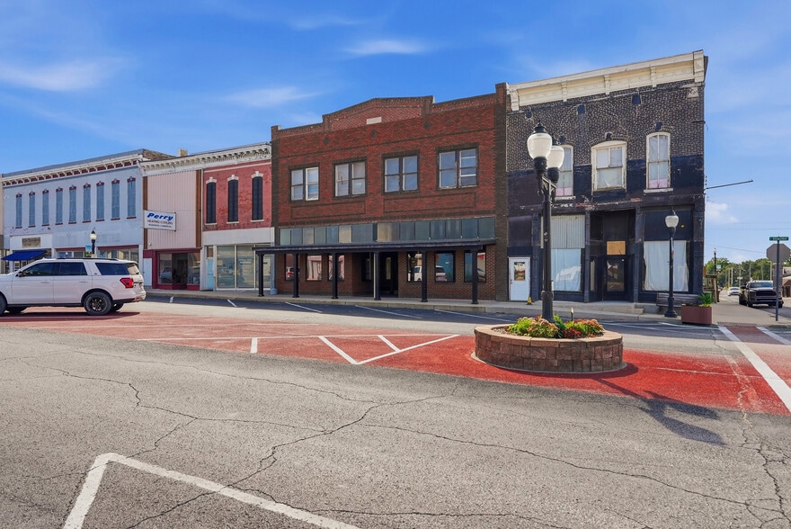 Primary Photo Of 204 S Broadway, Salisbury Specialty For Sale