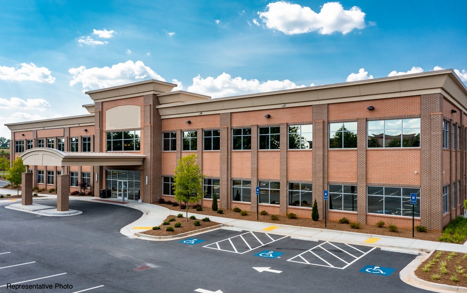 Primary Photo Of 0 Veterans Pky, Fayetteville Medical For Lease
