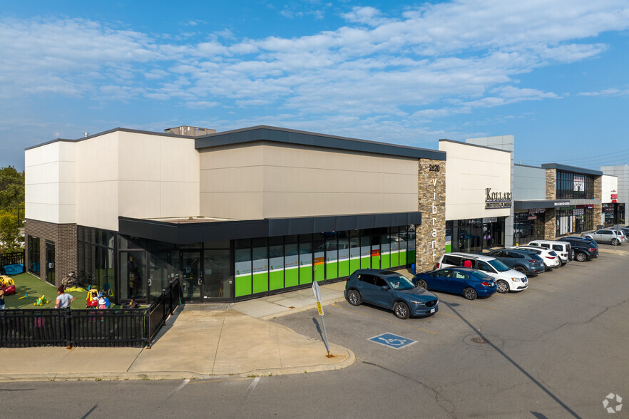 Primary Photo Of 2620 Rutherford Rd, Vaughan Storefront Retail Office For Lease