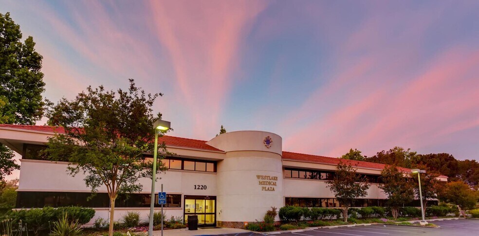 More Photos Of 1220 La Venta Dr, Westlake Village Medical For Lease
