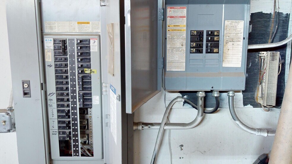 More Photos Of 3495 W Lake Mead Blvd, North Las Vegas Warehouse For Sale